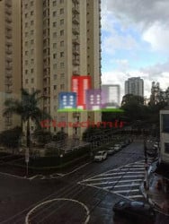 Imóvel Comercial à Venda ou Locação, 180 m² em Vila Azevedo - São Paulo