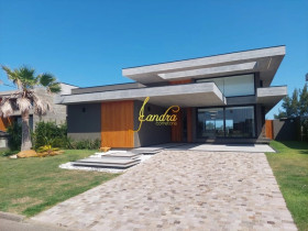 Casa de Condomínio com 4 Quartos à Venda, 240 m² em Remanso - Xangri-la