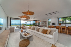Casa com 5 Quartos à Venda, 458 m² em Praia Do Estaleiro - Balneário Camboriú