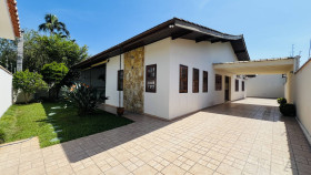 Casa com 4 Quartos à Venda, 190 m² em São Lourenço - Bertioga
