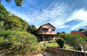 Casa com 4 Quartos à Venda, 189 m² em Cascata Do Imbuí - Teresópolis