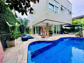 Casa de Condomínio com 4 Quartos à Venda, 450 m² em Alphaville - Santana De Parnaíba