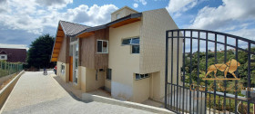 Casa com 4 Quartos à Venda, 1.100 m² em Alto Capivari - Campos Do Jordão