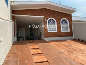 Casa com 3 Quartos à Venda,  em Jardim São Luiz - Ribeirão Preto