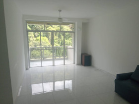 Apartamento com 2 Quartos à Venda, 80 m² em Pitangueiras - Guarujá