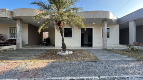 Casa com 3 Quartos à Venda, 220 m² em Cidade Nova - Feira De Santana