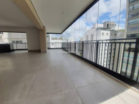 Apartamento com 3 Quartos à Venda, 226 m² em Jardim América - São Paulo