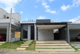 Casa de Condomínio com 3 Quartos à Venda, 156 m² em Itupeva
