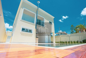 Casa de Condomínio com 4 Quartos à Venda, 310 m² em Sítio Do Rosário - Santana De Parnaíba