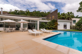 Casa com 5 Quartos à Venda, 381 m² em Balneario Praia Do Perequê - Guarujá