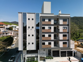 Imóvel com 2 Quartos à Venda, 66 m² em Aririba - Balneário Camboriú