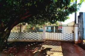 Casa com 3 Quartos à Venda, 150 m² em Jardim Santa Rosa - Maringá
