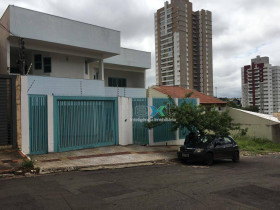 Sobrado com 3 Quartos à Venda, 400 m² em Jardim Dos Estados - Campo Grande