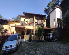 Casa com 2 Quartos à Venda, 85 m² em Maria Paula - São Gonçalo