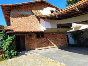 Casa com 5 Quartos à Venda, 410 m² em São Luiz - Belo Horizonte