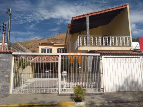 Casa com 5 Quartos à Venda, 300 m² em São Sebastião - Itajubá