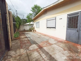 Casa com 2 Quartos à Venda, 130 m² em Cavalhada - Porto Alegre