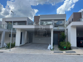 Casa com 3 Quartos à Venda, 200 m² em Tamboré - Santana De Parnaíba