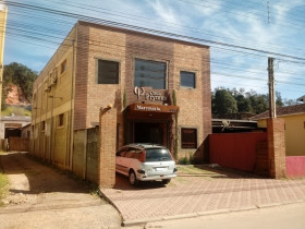Imóvel Comercial à Venda, 850 m² em Portão - Atibaia