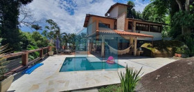 Casa com 3 Quartos à Venda, 260 m² em Retiro - Angra Dos Reis