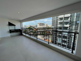 Apartamento com 3 Quartos à Venda, 143 m² em Moema - São Paulo