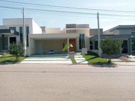 Casa com 3 Quartos à Venda, 168 m²