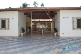 Casa com 5 Quartos à Venda, 400 m² em Enseada - Ubatuba