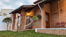 Casa de Condomínio com 3 Quartos à Venda, 220 m² em Granja Viana - Cotia
