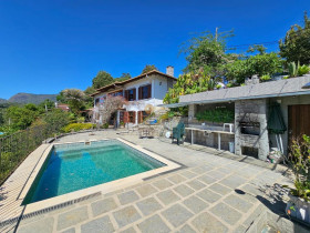 Casa com 6 Quartos à Venda, 900 m² em Parque Do Imbui - Teresópolis