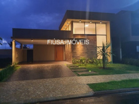 Casa com 3 Quartos à Venda, 366 m² em Vila Do Golf - Ribeirão Preto