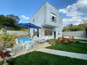 Casa com 3 Quartos à Venda, 300 m² em Vieira - Teresópolis