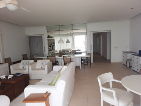Apartamento com 4 Quartos à Venda, 315 m² em Pitangueiras - Guarujá