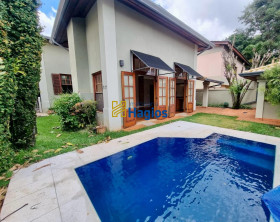 Casa de Condomínio com 3 Quartos para Alugar, 211 m² em Alphaville - Santana De Parnaíba