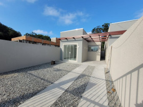 Casa com 3 Quartos à Venda, 75 m² em Sant Etiene - Matinhos