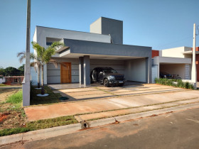 Casa com 3 Quartos à Venda,  em Residencial Lagos D'icaraí - Salto