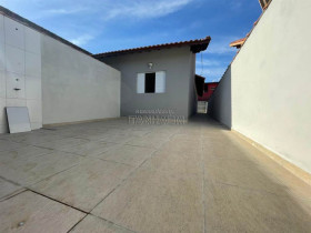 Casa com 2 Quartos à Venda, 60 m² em Loty - Itanhaem