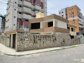 Casa com 3 Quartos à Venda, 259 m² em Meireles - Fortaleza