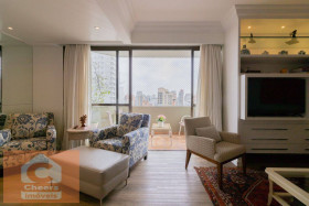 Apartamento com 3 Quartos à Venda, 137 m² em Moema - São Paulo