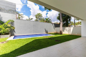 Casa de Condomínio com 4 Quartos à Venda, 525 m² em Granja Julieta - São Paulo