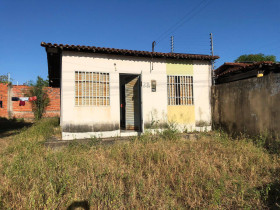 Casa à Venda,  em Aroeiras - Teresina