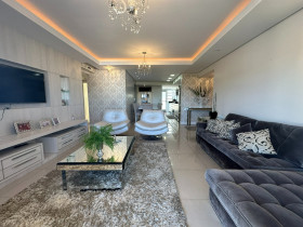 Apartamento com 3 Quartos à Venda, 117 m² em Kobrasol - São José