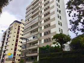 Apartamento com 4 Quartos à Venda, 248 m² em Centro - Florianópolis
