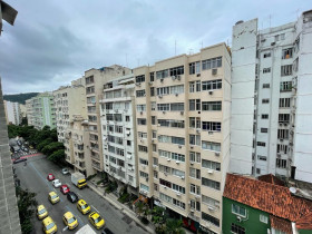 Apartamento com 2 Quartos à Venda,  em Copacabana - Rio De Janeiro