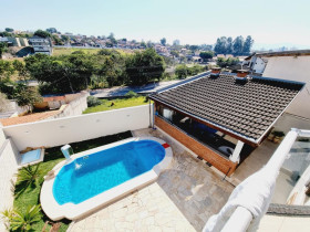 Casa com 3 Quartos à Venda, 320 m² em Campos Eliseos - Taubaté