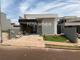 Casa com 3 Quartos à Venda,  em Bonfim Paulista - Ribeirão Preto