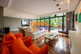 Casa com 5 Quartos para Alugar, 340 m² em Brooklin Paulista - São Paulo