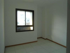 Apartamento com 2 Quartos à Venda, 62 m² em Pituba - Salvador