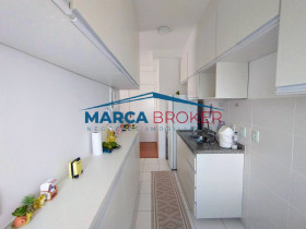 Apartamento com 2 Quartos para Alugar, 59 m² em Parque Das Colinas - Valinhos