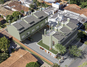 Casa com 4 Quartos à Venda, 300 m² em Vila Assunção - Porto Alegre