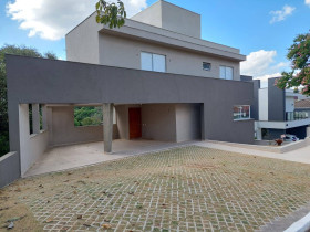 Casa com 3 Quartos à Venda, 286 m² em Tarumã - Santana De Parnaíba